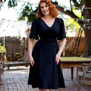 Pinup Girl Clothing/Laura Byrnes Crepe Viva Black